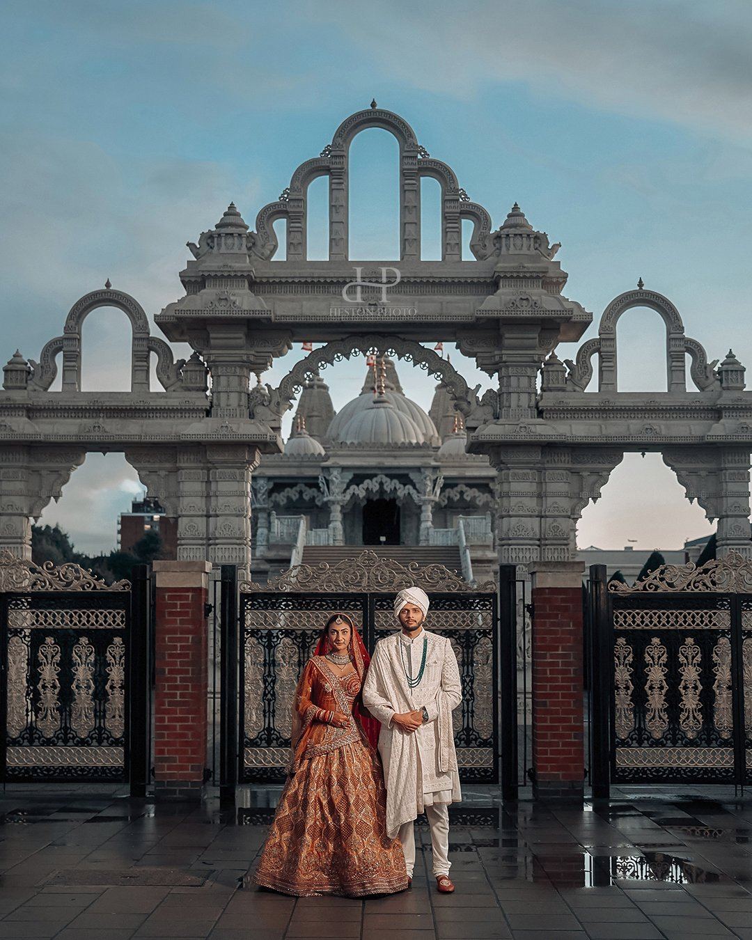 Roshni & Arjun wedding at Sattavis Pattidar Centre — Asian wedding photography by Heston Photo