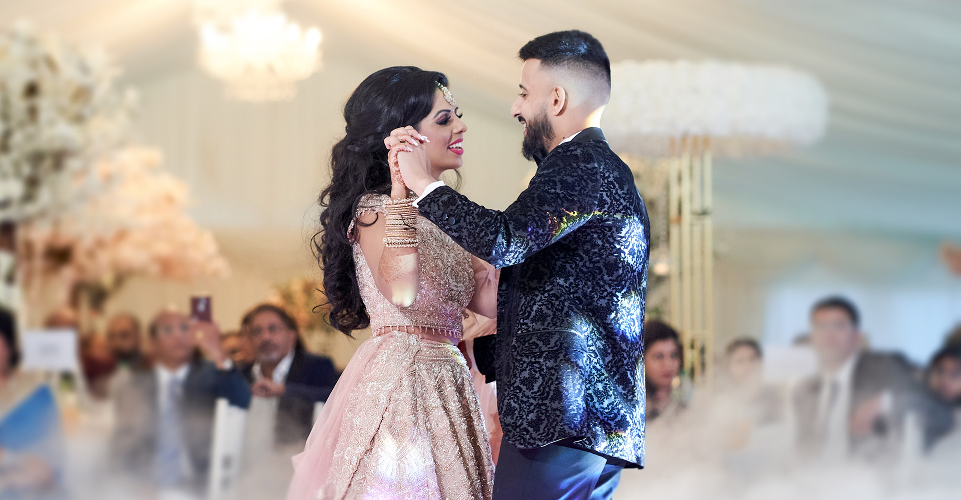 indian-asian-hindu-sikh-photographer-photography-london-north-mymms-wedding-photography-indian-reception-dancing-indian-asian-hindu-sikh-photographer-photography-london-harrow-wembley